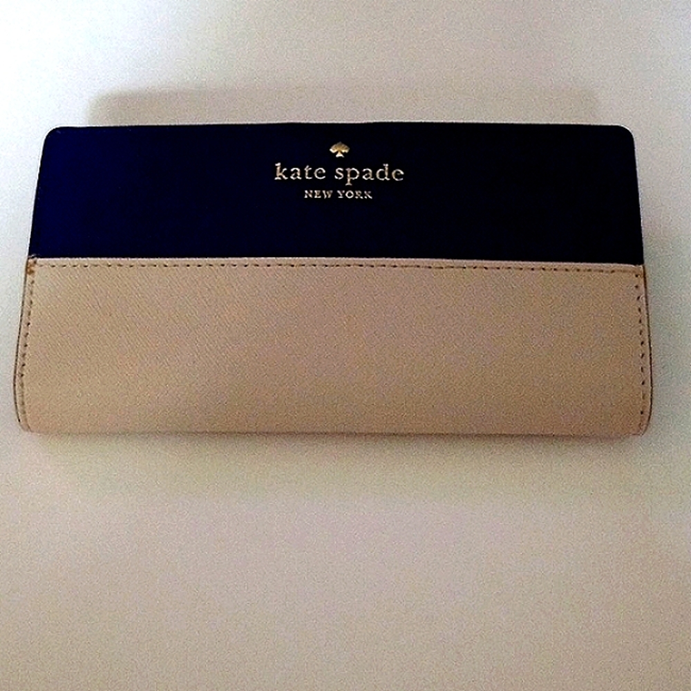Navy & White Wallet - Picture 1 of 4